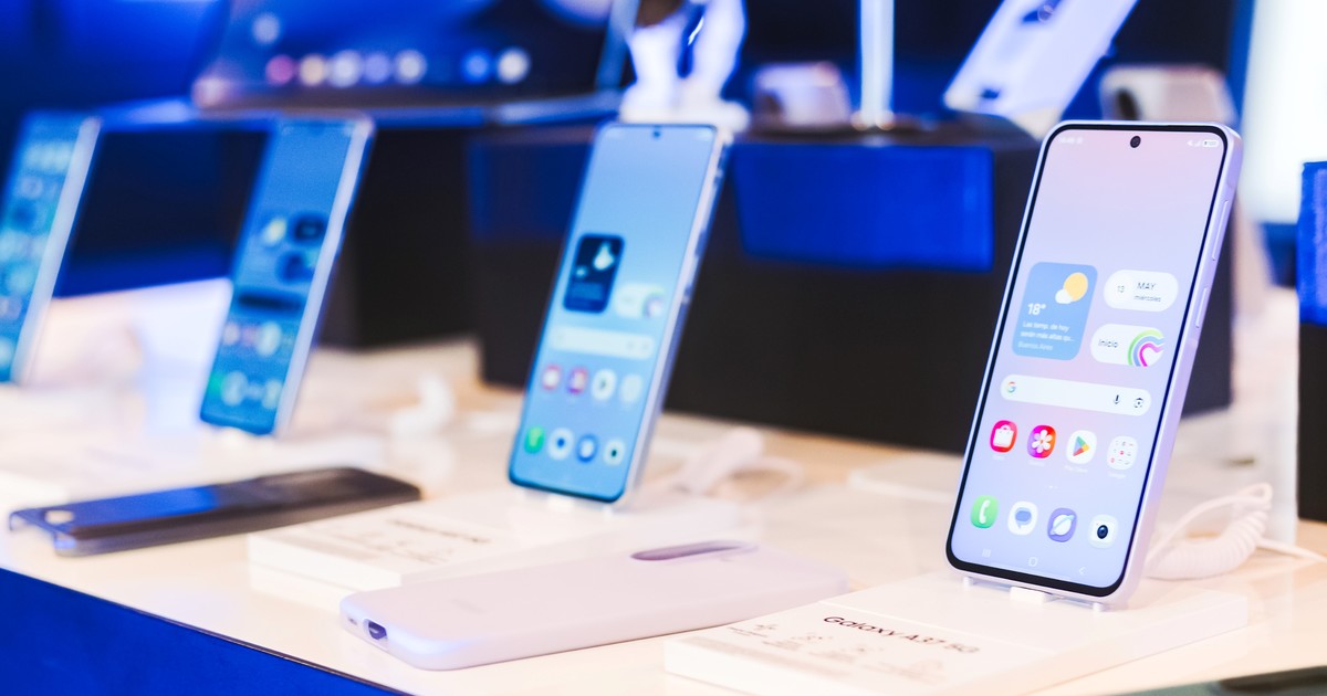 celulares-de-gama-media-con-funciones-premium:-como-son-y-cuanto-cuestan-los-nuevos-samsung-galaxy-a57-y-a37