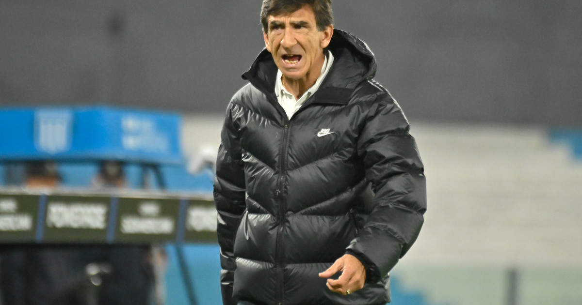 gustavo-costas-reaparecio-tras-su-despido-de-racing-y-aclaro-si-quiere-«jugar»-en-la-politica-del-club:-«mi-futuro-cercano…»