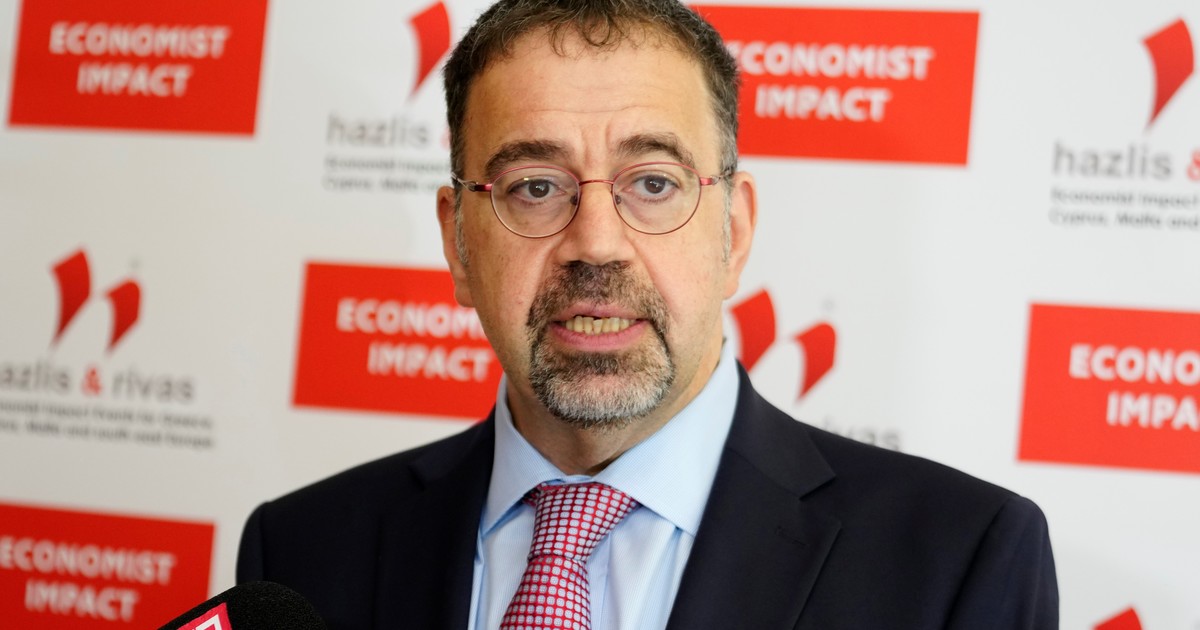 un-nobel-de-economia-no-cree-que-la-ia-vaya-a-provocar-despidos-masivos:-“reemplazar-trabajadores-es-una-propuesta-perdedora»