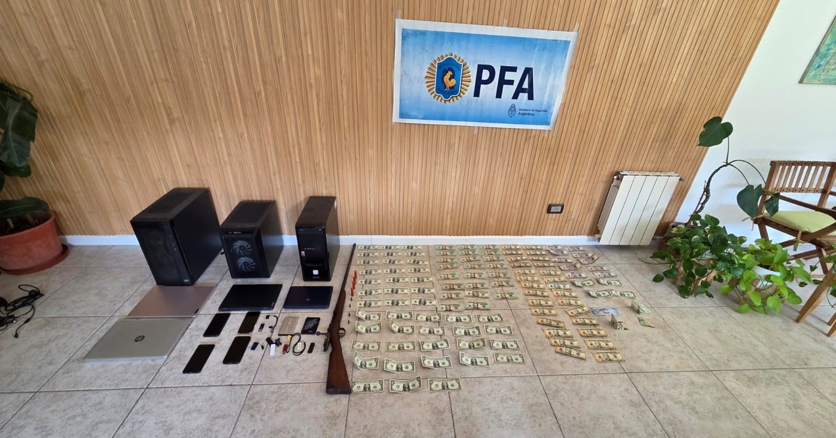atrapan-a-una-banda-de-estafadores-que-se-dedicaba-a-operaciones-fraudulentas-con-criptoactivos:-hay-21-detenidos