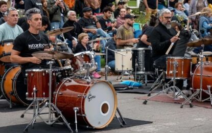 Cómo será el mega encuentro gratuito de bateristas en Buenos Aires con músicos de Los Piojos y Rata Blanca