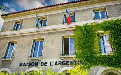 Echan a estudiantes y profesores de la casa Argentina en París por participar de los actos del 24 de marzo