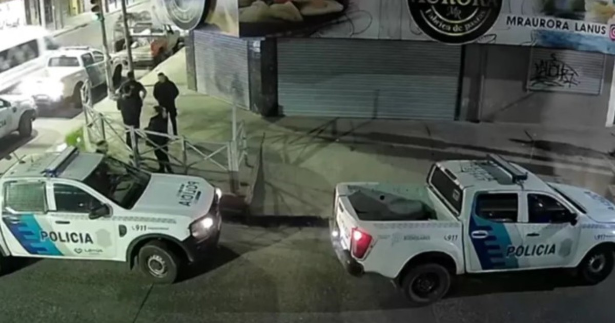 robo-en-una-fabrica-de-pastas,-sono-la-alarma,-hablo-con-los-policias-y-escapo-por-los-techos-delante-de-cuatro-patrulleros