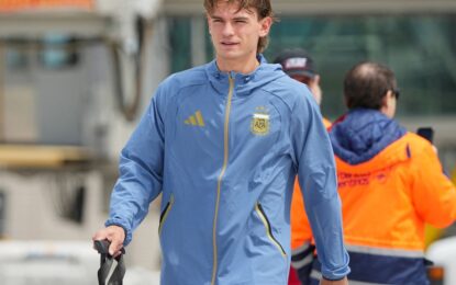 Nico Paz se mantiene en monitoreo constante por su golpe en la rodilla y Scaloni recuperó otro jugador clave en la Selección rumbo al Mundial 2026