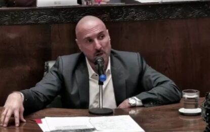 Mientras la «narcofuncionaria” sigue prófuga, el secretario de Seguridad de Morón defendió al intendente, pero la oposición dijo que tuvo contradicciones