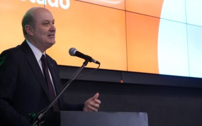 «Argentina salda otra deuda histórica»: Sturzenegger destacó el nuevo protocolo para fiscalizar semillas y pidió que ahora el «sector privado recoja el guante»