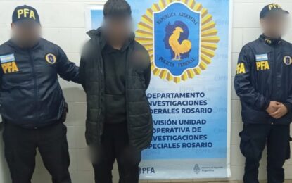 Dos detenidos por el crimen del policía Rodolfo Manfredi en Rosario: tenían tres armas, más de 150 balas y ropa con aparentes manchas de sangre