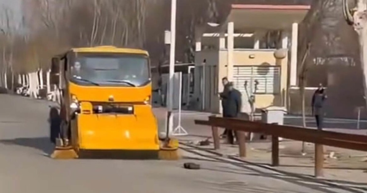 china-presento-una-barredora-de-alta-velocidad-que-no-deja-ni-un-papel-en-la-calle