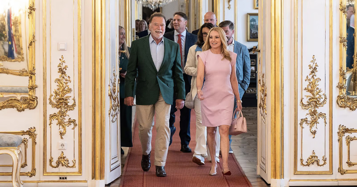 arnold-schwarzenegger,-en-pareja-con-su-fisioterapeuta-hace-14-anos:-«pude-descubrir-su-corazon,-una-cosa-llevo-a-la-otra-y-la-admiro-muchisimo»