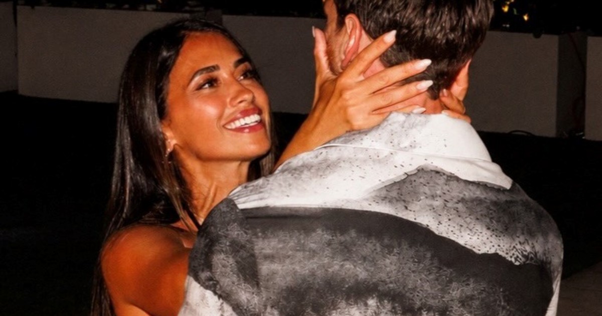 messi-cumple-39-anos-y-antonela-roccuzzo-lo-saludo-con-el-posteo-mas-dulce-del-mundial-y-fotos-ineditas:-«te-tenemos-a-vos»
