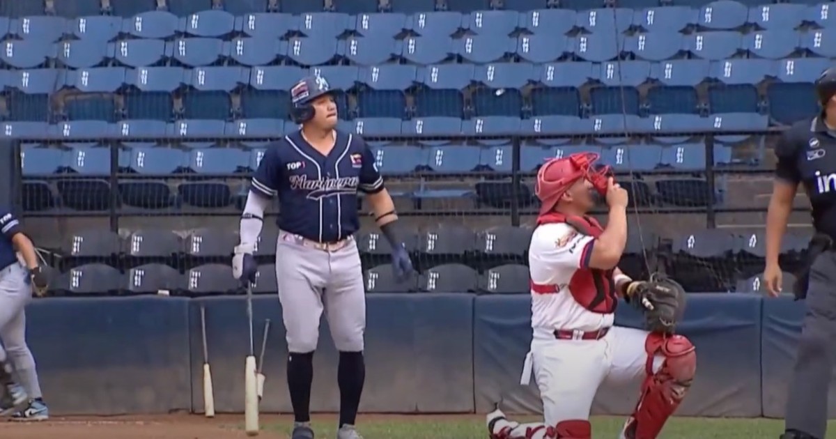 “siempre-se-ve-algo-por-primera-vez”:-el-impactante-video-de-lo-ocurrido-en-un-partido-de-beisbol-durante-los-terremotos-en-venezuela