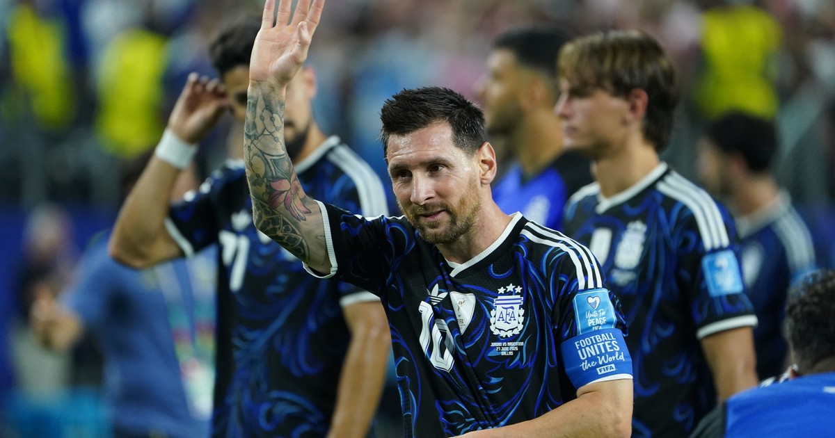 lionel-messi-y-un-gesto-que-enaltece-su-liderazgo-en-la-seleccion-argentina:-«ya-no-hay-mas-palabras»