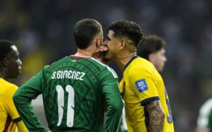 Otra vez aplican la Ley Prestianni en el Mundial 2026: así fue la expulsión de Hincapié en Ecuador y el sugestivo desplante al DT argentino Beccacece