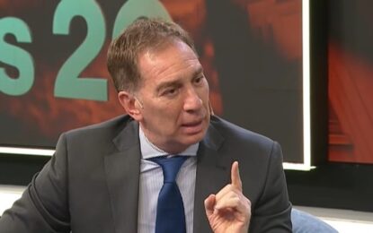 Santilli habló del abrazo triple con Milei y dijo que Adorni «se va a ir a defender a la Justicia sin fueros ni privilegio»