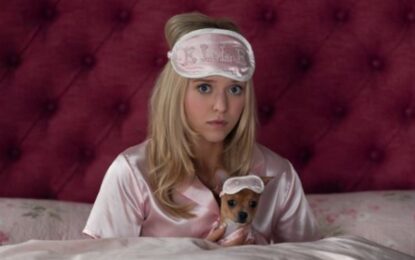 «Elle»: la precuela de «Legalmente rubia» encontró a la antecesora perfecta de Reese Witherspoon, pero tropieza con su propia historia