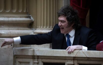 Con la voz quebrada, Javier Milei contó cómo vivió la remontada argentina junto a su hermana Karina: «Es una muestra de que no hay que bajar nunca los brazos»
