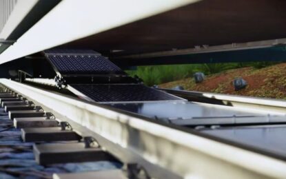 Suiza puso paneles solares entre las vías del tren y el primer resultado sorprendió a los ingenieros