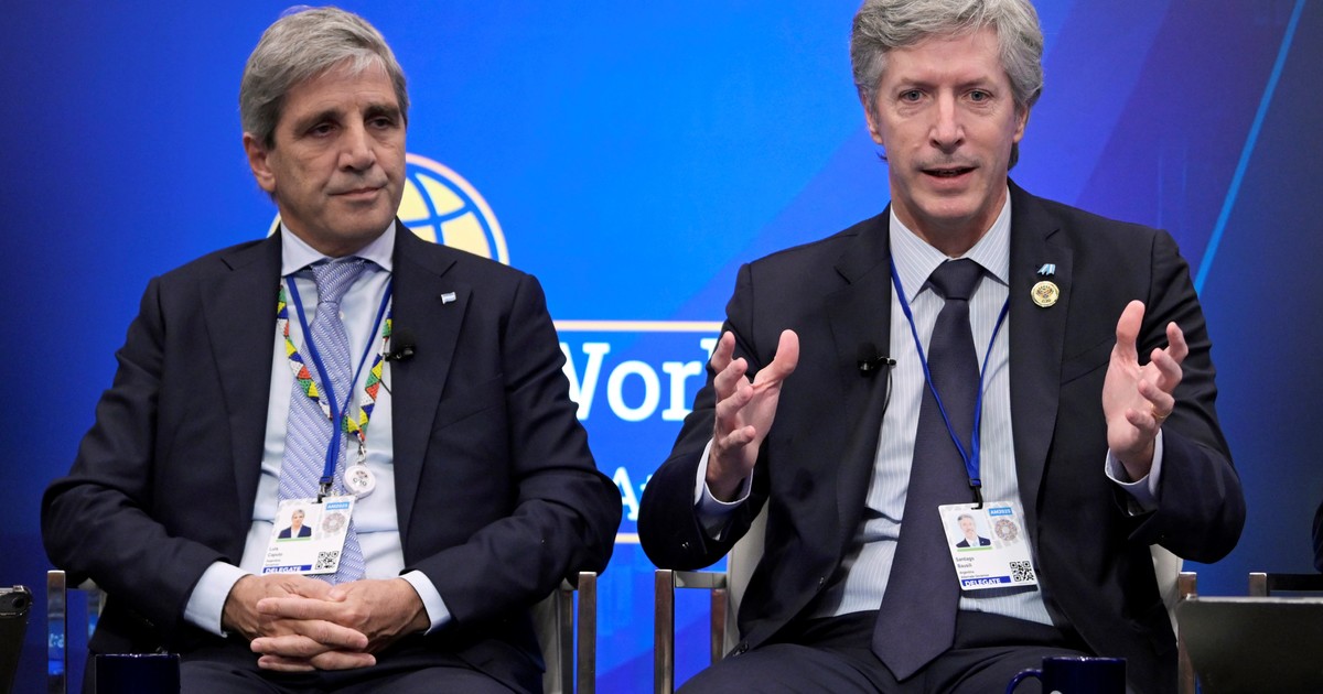 para-mantener-el-dolar-calmo,-el-gobierno-volco-en-julio-mas-de-us$-1.000-millones-en-futuros-y-bonos