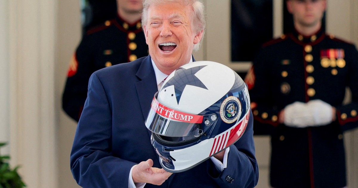horas-despues-de-ser-suspendidos:-trump-afirma-que-los-controles-callejeros-del-ice-deben-continuar-a-pesar-de-las-ultimas-muertes