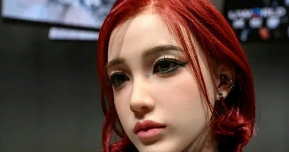 china-presento-un-robot-humanoide-con-ia-para-combatir-la-soledad,-que-puede-hacer,-cuanto-cuesta-y-por-que-«no-fue-disenado-para-realizar-tareas-domesticas-ni-mantener-ralacion-intimas-con-personas»
