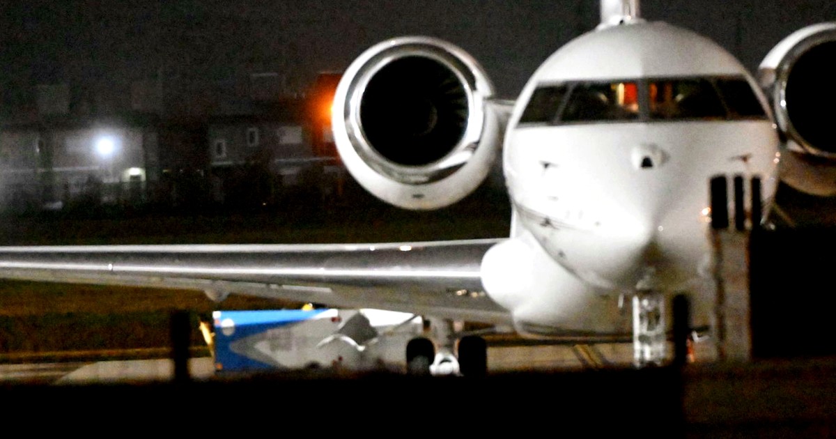 lionel-messi-llego-a-la-argentina-junto-a-su-familia-y-ya-descansa-en-su-casa-de-rosario-tras-el-mundial