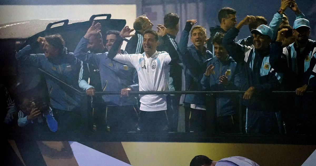 scaloni-recupera-la-sonrisa,-mientras-piensa-en-su-futuro:-«en-la-seleccion-nunca-hubo-grieta»