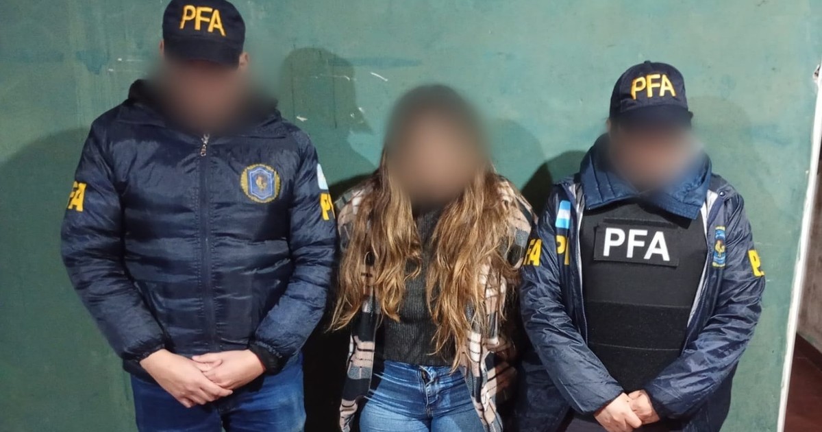 el-viaje-que-desperto-sospechas-en-ezeiza-y-termino-con-una-mujer-detenida-por-reclutar-argentinos-para-combatir-en-ucrania