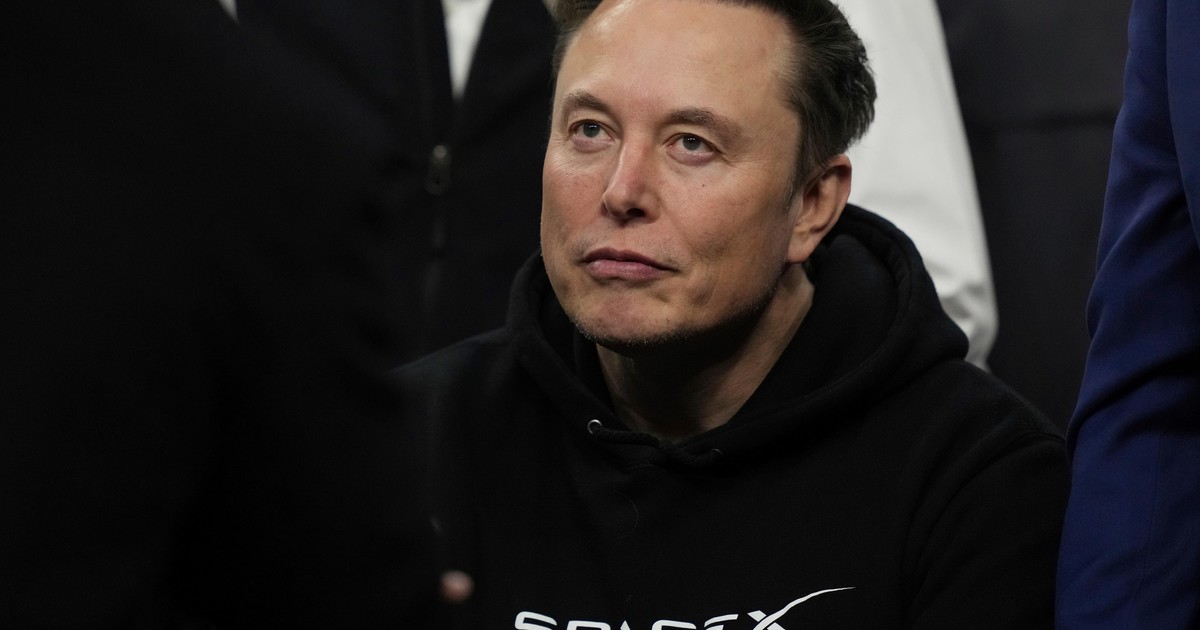 elon-musk:-«el-dinero-dejara-de-importar-en-2036-porque-la-ia-producira-mas-de-lo-que-podremos-consumir»