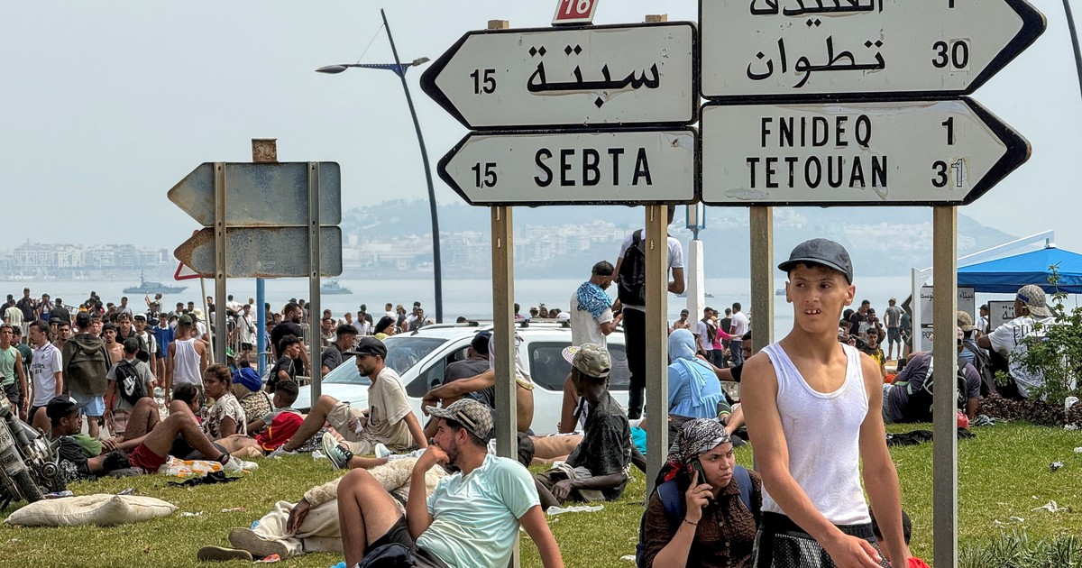 crisis-migratoria-en-espana:-dudas-y-un-opaco-trasfondo-politico-detras-del-aluvion-de-marroquies-en-ceuta
