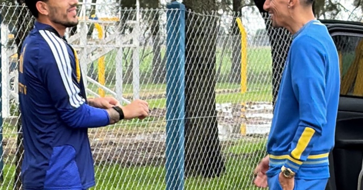 leandro-paredes-y-angel-di-maria-se-reencontraron-en-rosario:-«amigo-mio»