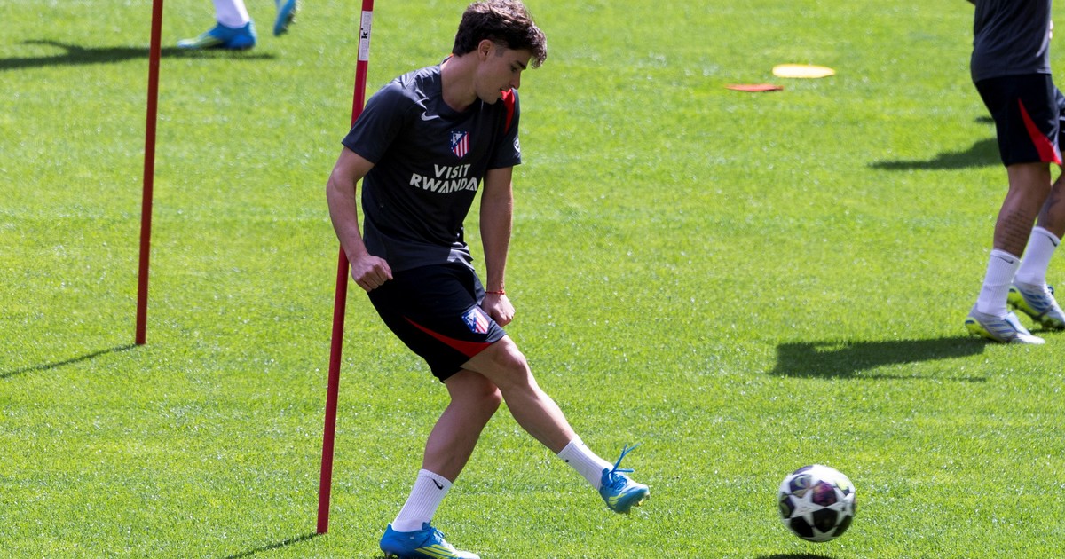 julian-alvarez-ya-se-«entrena»-bajo-la-disciplina-de-atletico-de-madrid-pese-a-su-deseo-de-irse-a-barcelona