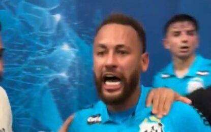 La noche de furia de Neymar: provocó al público rival tras la clasificación del Santos, casi se agarra a piñas y el presidente rival lo llamó «vagabundo»