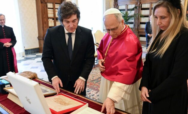 Con Karina Milei a la cabeza, el Gobierno comienza esta semana a organizar la visita del papa León XIV