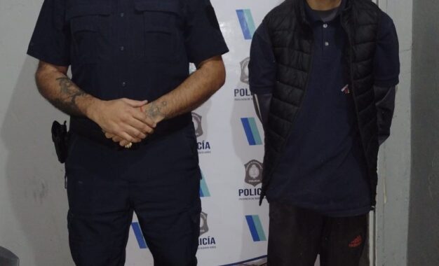 “Quería cumplir mi sueño”: se robó un colectivo de la 236, subió pasajeros, respetó el recorrido, pero lo descubrieron cuando chocó a otro interno