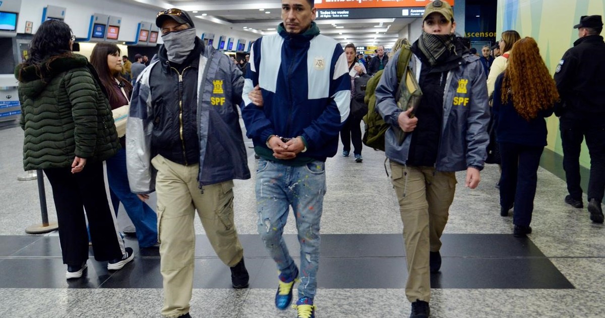 el-gobierno-expulso-del-pais-a-un-narco-peruano-de-la-banda-de-dumbo:-«uno-por-uno,-hasta-que-no-quede-ninguno»