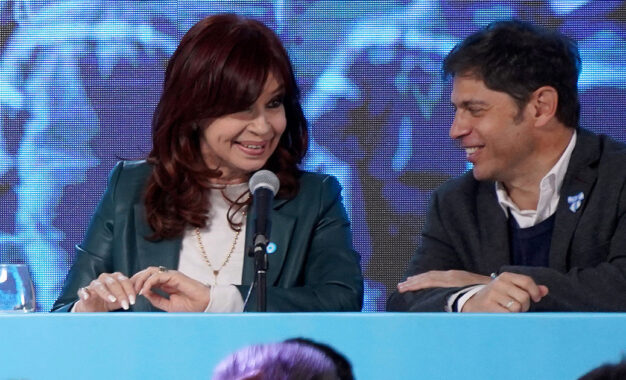 El gesto de Axel Kicillof con Cristina Kirchner: «Continúa injustamente detenida y el intento de asesinato que sufrió sigue impune»