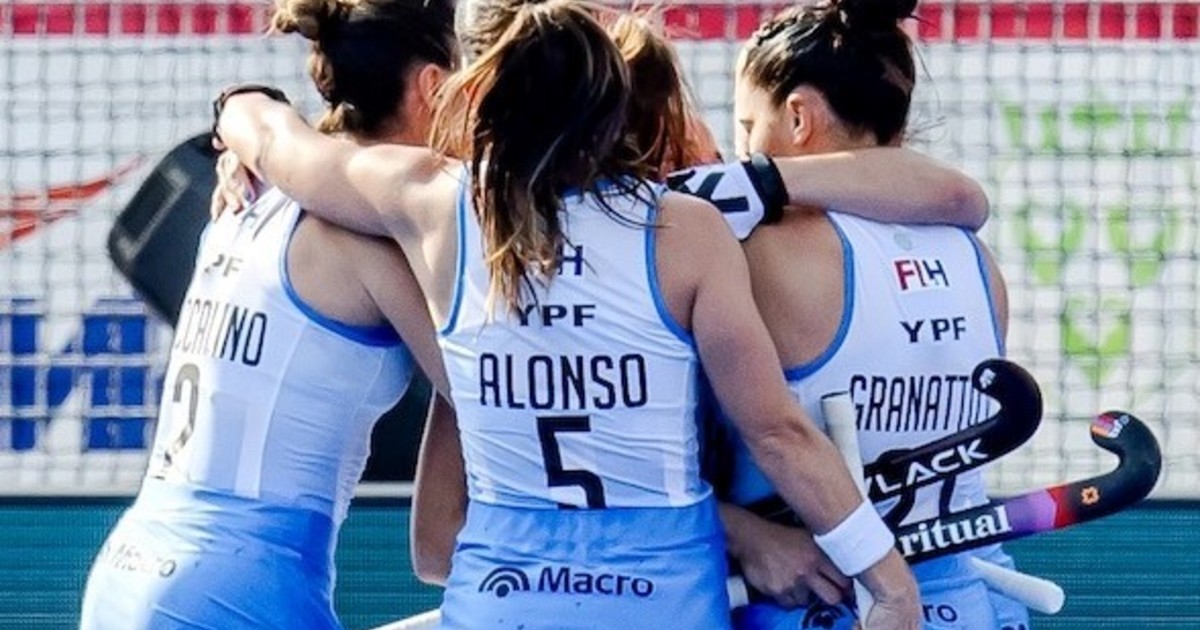 de-una-cancha-de-arena-a-la-cima-del-mundo:-las-leonas-y-el-secreto-de-los-deportes-de-equipo-argentinos