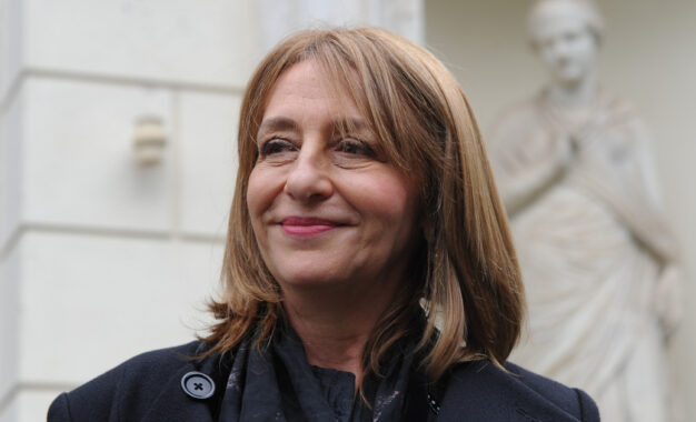 Alejandra Gils Carbó se sentará en el banquillo de los acusados, mientras es abogada de un empresario que pagó coimas