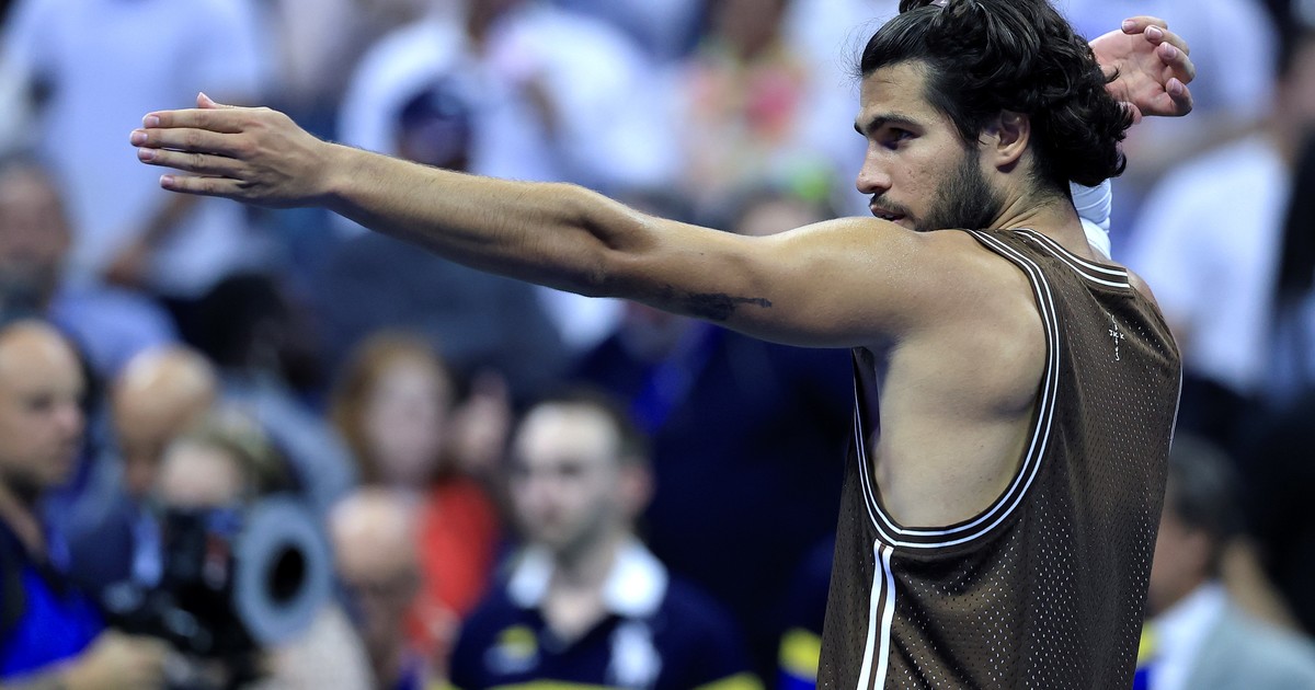 carlos-alcaraz-estreno-un-festejo-de-arquero-tras-ganar-en-el-us-open-y-revelo-a-quien-se-lo-dedico