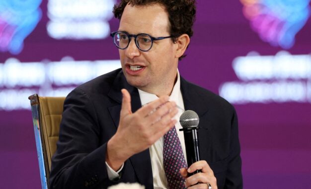 El CEO de Anthropic pidió desacelerar el desarrollo de la IA y lo respaldaron desde Sam Altman a Elon Musk