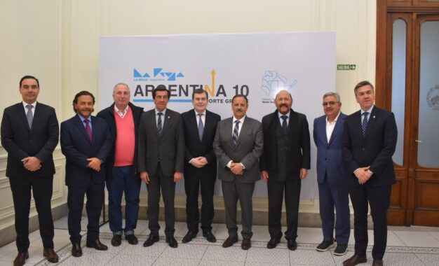 El peronismo del interior reclama un lugar en la interna y agita la idea de un candidato propio