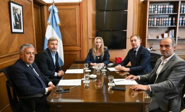No están los votos para eliminar las PASO y Karina Milei pidió más presión sobre los aliados