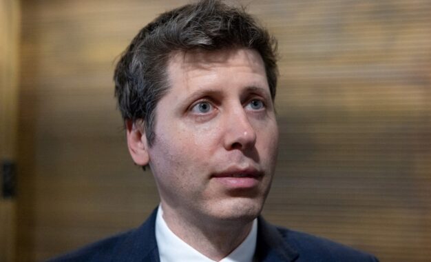 «Resultados extremadamente distópicos»: el CEO de OpenAI volvió a advertir sobre los peligros de la inteligencia artificial y pidió un marco legal para regular su desarrollo