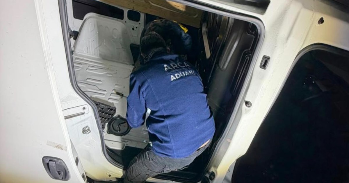 importaron-una-camioneta-usada-desde-belgica:-traia-escondidos-us$-2,3-millones-en-extasis