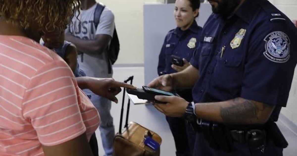 abogados-en-eeuu.-coinciden:-estos-son-los-migrantes-que-deben-preocuparse-por-el-ice-en-los-aeropuertos