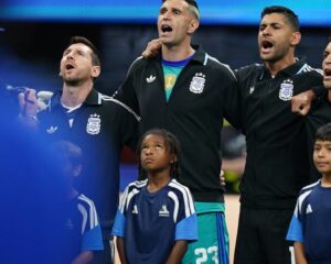 Cambio de mando en la Selección Argentina: la despedida de Messi y su mesa chica abre el abanico de los nuevos líderes
