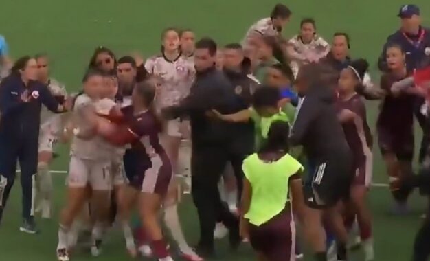 Venezuela le ganó a Chile la final femenina del fútbol en los Juegos Suramericanos 2026 y terminaron en una batalla campal