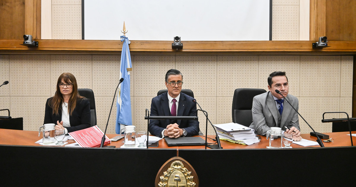a-traves-de-la-uif,-el-gobierno-tambien-se-opone-a-que-se-divida-el-juicio-por-lavado-contra-cristina-y-maximo-kirchner-hotesur-los-sauces