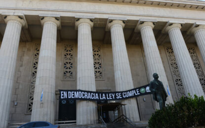Los docentes universitarios realizan un paro de 72 horas por el cumplimiento de la Ley de Financiamiento Universitario
