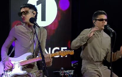 Ca7riel & Paco Amoroso debutaron en BBC Radio 1 con una explosiva versión de Spice Girls